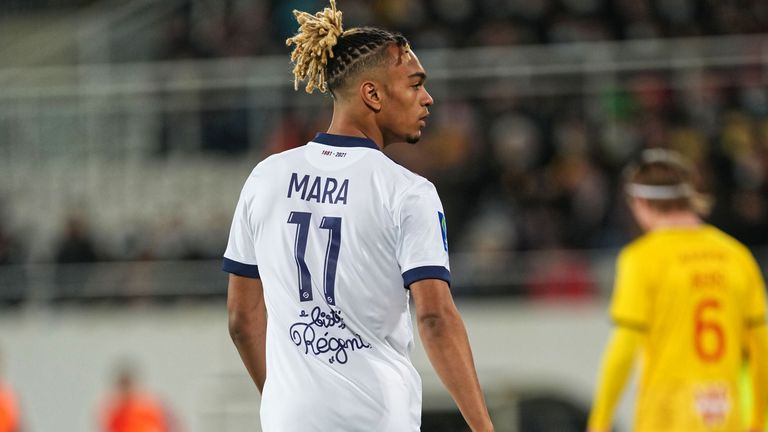 Preview O Futuro de Sékou Mara: Ligação à Bélgica Após Época Difícil no Strasbourg