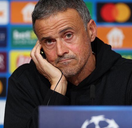 Treinador do PSG, Luis Enrique, Sofre Fratura na Clavícula