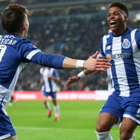 FC Porto: Lesão de Alberto Costa agrava crise de laterais direitos para Farioli