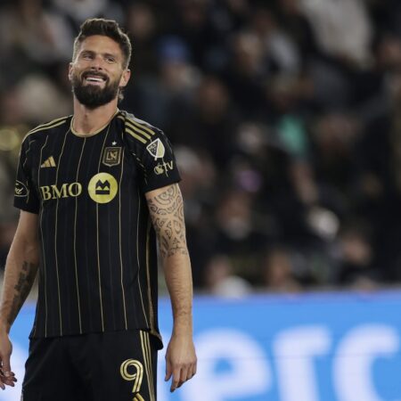 Olivier Giroud Revela Ter Recusado Reencontro no Lorient para Escolher o Lille