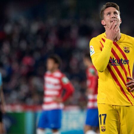 Preocupação no FC Porto: Luuk de Jong e William Gomes lesionados