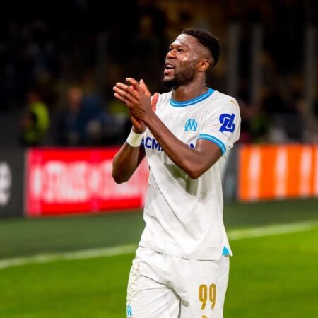 Mbemba Apresenta Queixa Legal Contra o Marseille e Longoria por Assédio Moral