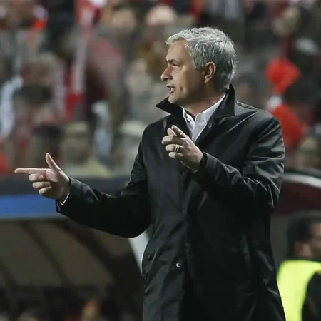 José Mourinho Estreia-se no Benfica com Vitória Convincente