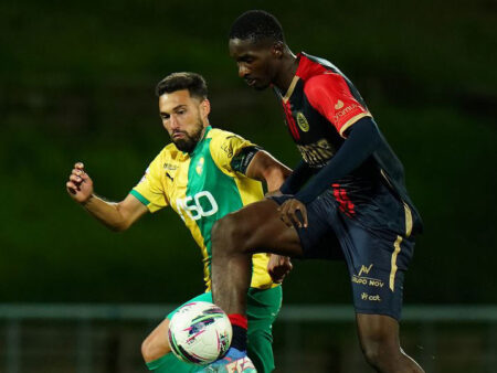 Leeds e Daniel Farke Prontos para Vender Jogador Avaliado em £50M por Preço Reduzido