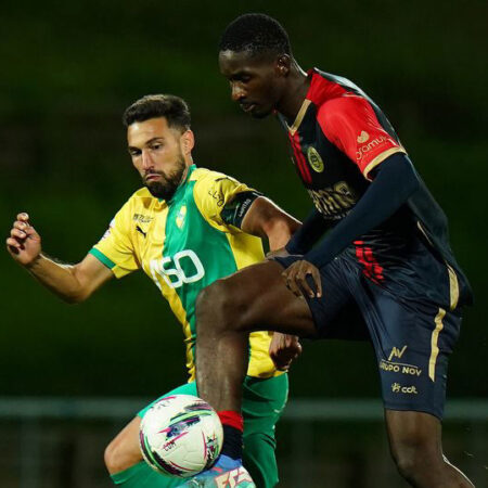 Leeds e Daniel Farke Prontos para Vender Jogador Avaliado em £50M por Preço Reduzido