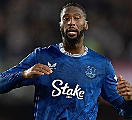 Everton “preocupado” e agora quer avançar por um avançado “tremendo” em janeiro