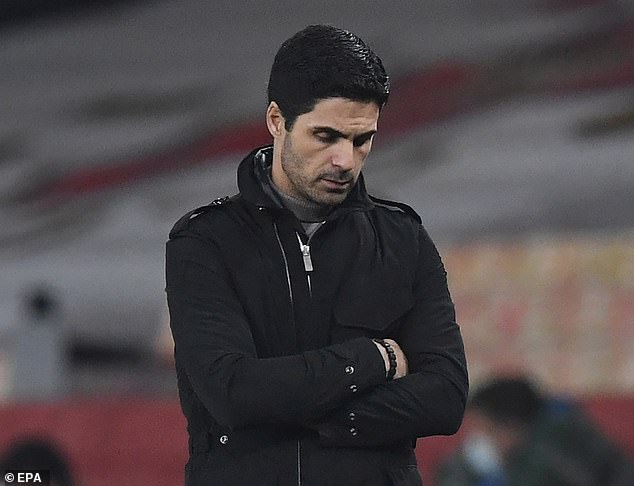 Preview Arteta pondera deixar estrela do Arsenal no banco, apesar de ser o “Jogador da Época”
