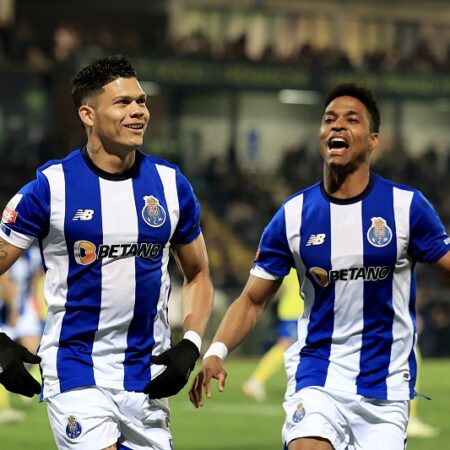 FC Porto Conquista Vitória Importante em Arouca com Bancadas Cheias