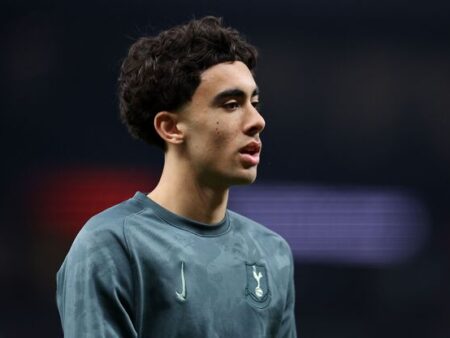 A Futura Estrela do Tottenham: Williams-Barnett Poderá Superar Kudus?
