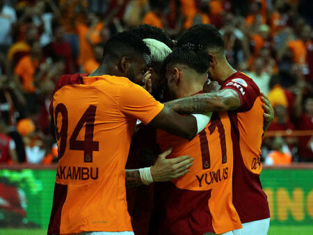 “Devem estar loucos” – Estrela do Liverpool Considera “Normal” Perder Após Derrota Contra o Galatasaray