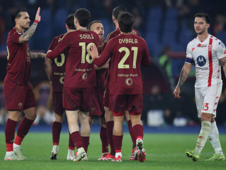 Inacreditável no Olímpico: Roma falha três penáltis seguidos! Duas vezes Dovbyk, uma Soulé