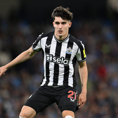 Lesão de Livramento: Os jogos que o jogador do Newcastle vai perder e a previsão de recuperação