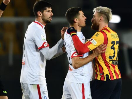 Lecce: Berisha – “Estamos serenos. Contribuo com a minha qualidade no meio-campo”