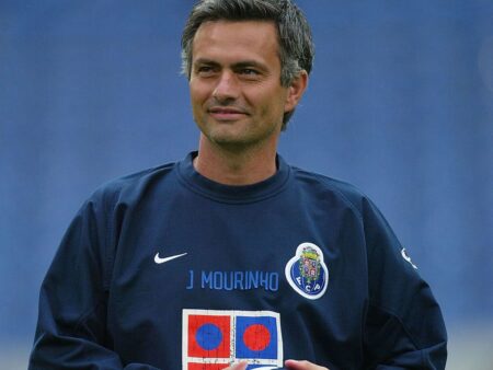 José Mourinho Aborda Virose no Plantel, Elogia FC Porto e Salienta Importância do Clássico
