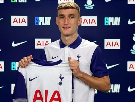Mason Melia: O “Isak Irlandês” Chega ao Tottenham – O Próximo Harry Kane?