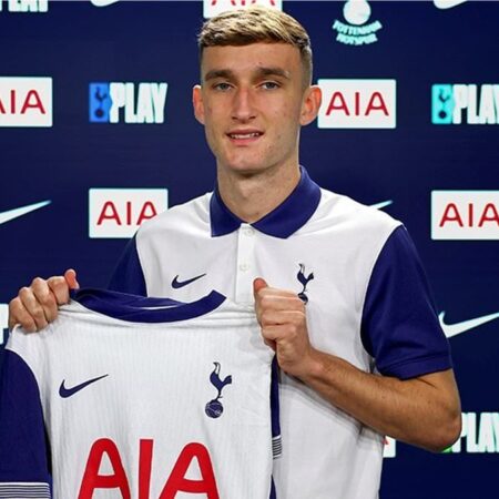 Mason Melia: O “Isak Irlandês” Chega ao Tottenham – O Próximo Harry Kane?