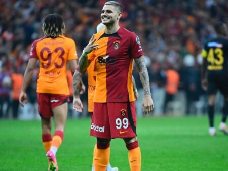 Pres. Galatasaray: “Icardi ama a camisola, apoiamos. Renovação? Na altura certa”