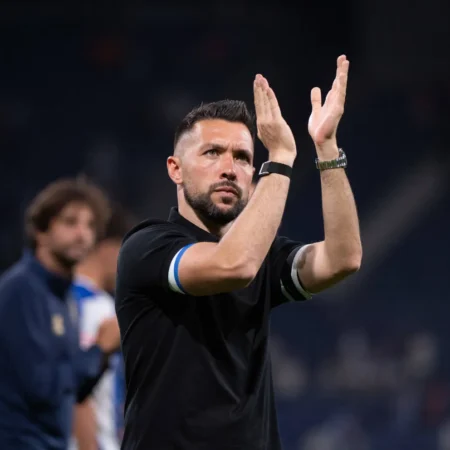 FC Porto: Francesco Farioli Convoca Jovens para Retoma dos Treinos