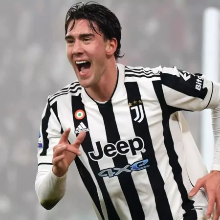 Vanja Vlahovic: O Desafio de Substituir Pio Esposito no Spezia e o Seu Impacto na Serie A