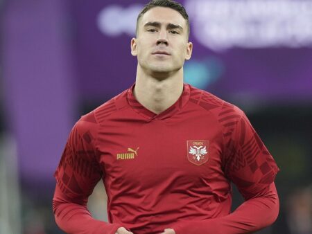 Paratici Vê Dušan Vlahović como Reforço Chave para o Ataque do Tottenham e Parceria Ideal com Kudus