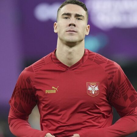 Paratici Vê Dušan Vlahović como Reforço Chave para o Ataque do Tottenham e Parceria Ideal com Kudus