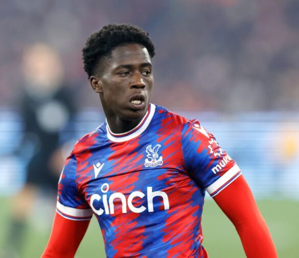 Crystal Palace Tenta Contratar Liam Rosenior para o Lugar de Glasner, Enfrentando o Interesse do Chelsea