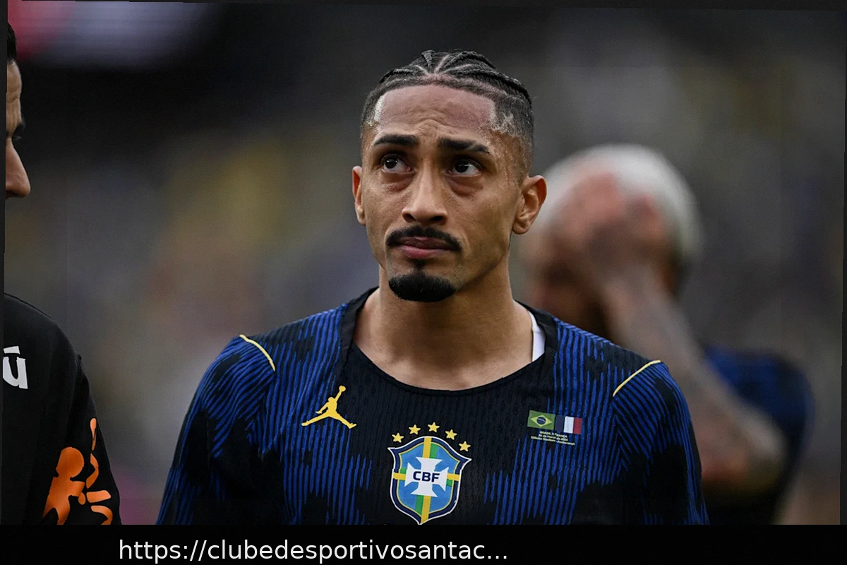 Preview Raphinha, Atacante Fundamental do Barcelona e da Seleção Brasileira, Passará por Exames Médicos Hoje Após Sofrer Lesão Contra a França