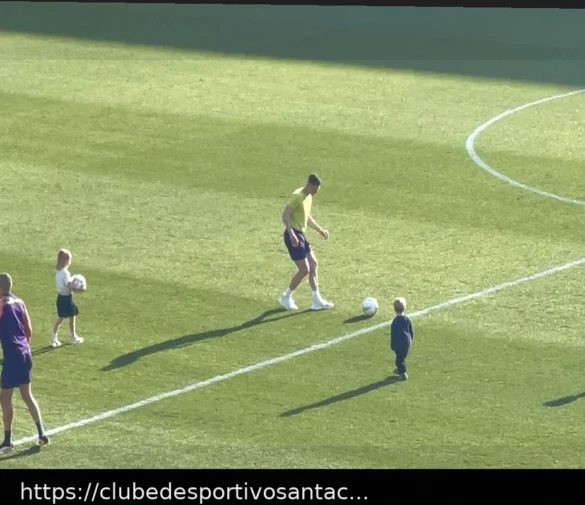 Robin Gosens: Momentos de Ternura em Campo com os Filhos