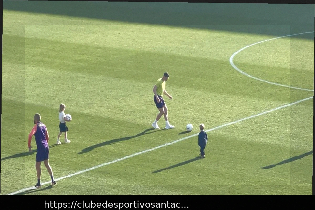 Preview Robin Gosens: Momentos de Ternura em Campo com os Filhos