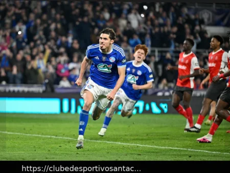 Strasbourg avança para as semifinais da Copa da França ao eliminar o Reims