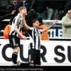 Premier League: Com dez jogadores, Newcastle impõe a primeira derrota ao Manchester United de Carrick