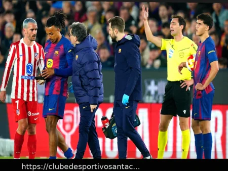 Seleção Francesa: Jules Koundé com lesão nos isquiotibiais, muito incerto para a convocação de março