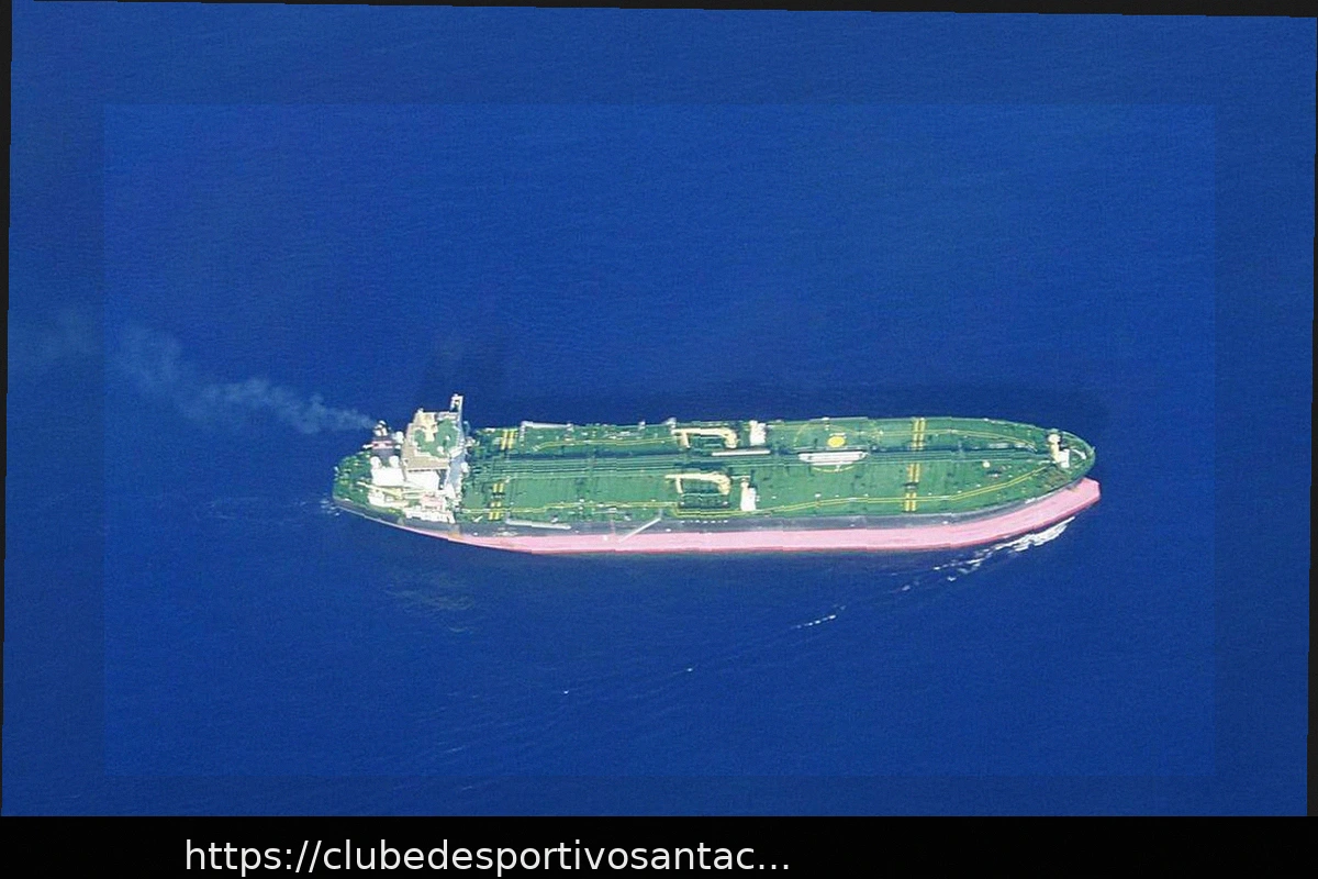 Preview Explosão de Navio-Tanque na Costa do Kuwait: Há Vazamento de Petróleo