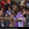 Kean e o silêncio que faz barulho. Fiorentina, velhos hábitos
