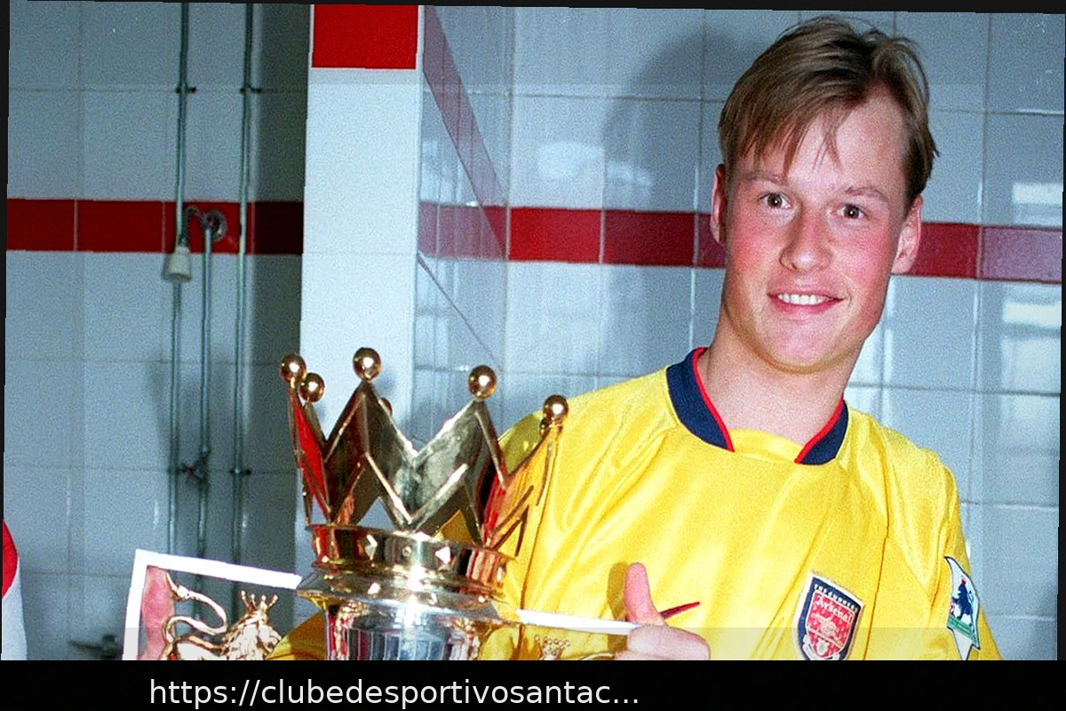 Preview Ex-goleiro do Arsenal morre em acidente de trânsito