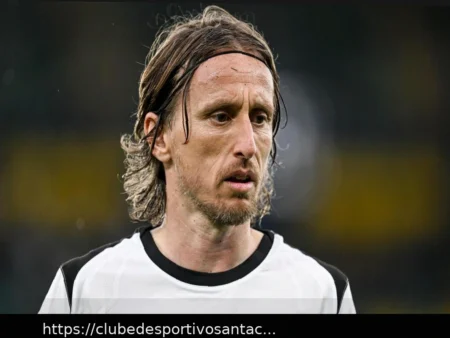 Milan: Allegri conta com Luka Modric após lesão, convocado para Gênova
