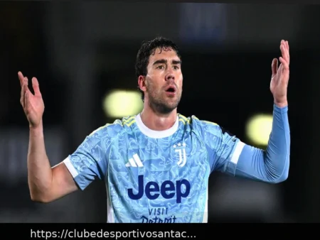 Vlahović na mira da Roma com forte concorrência